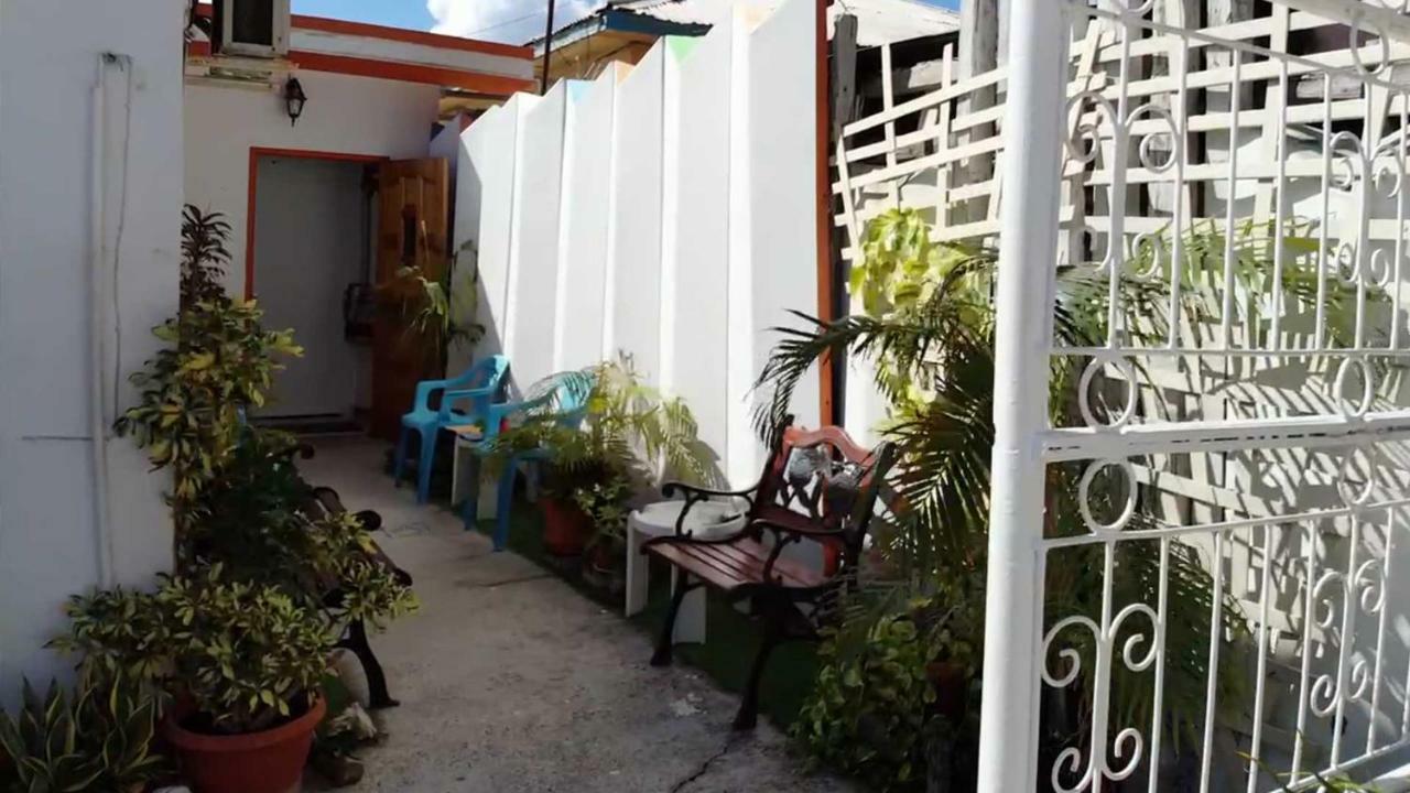 Hostel Room Aruba Oranjestad Dış mekan fotoğraf